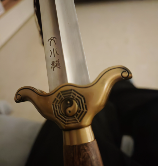 Programa Armas — práctica avanzada con sable, espada y bastón
